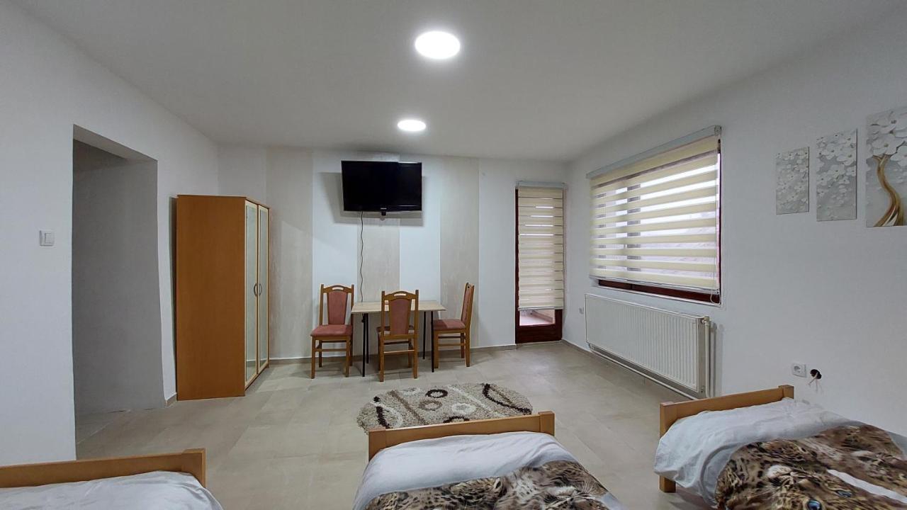 Rooms Stefan ซูโบติกา ภายนอก รูปภาพ