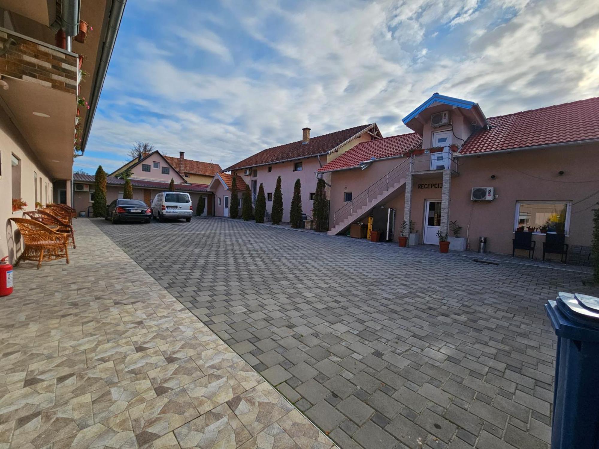 Rooms Stefan ซูโบติกา ภายนอก รูปภาพ